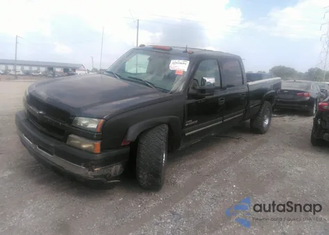 2003 Chevrolet Silverado K2500 Heavy Duty из США, поврежденный, VIN 1GCHK23143F145802